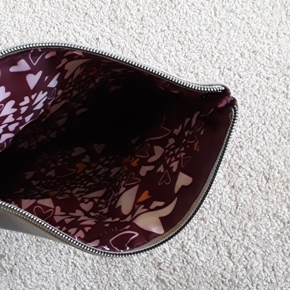 Beige clutch with tassel - Picture 2 of 3